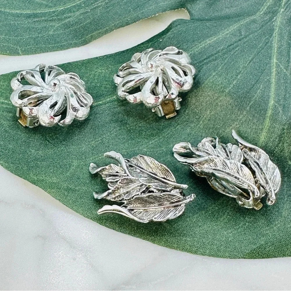Vintage Clip On Earrings 2 Pair Silver Tone Swirl Flowers & Intricate Le…